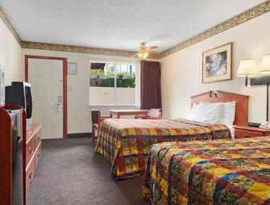 Days & By Wyndham Hotel 3*