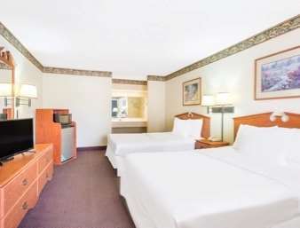 Days & By Wyndham Hotel Marshall