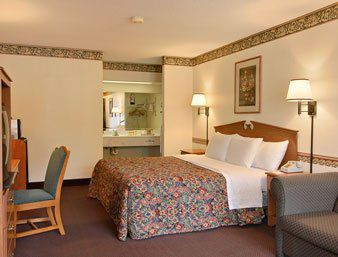 Days & By Wyndham Hotel Marshall